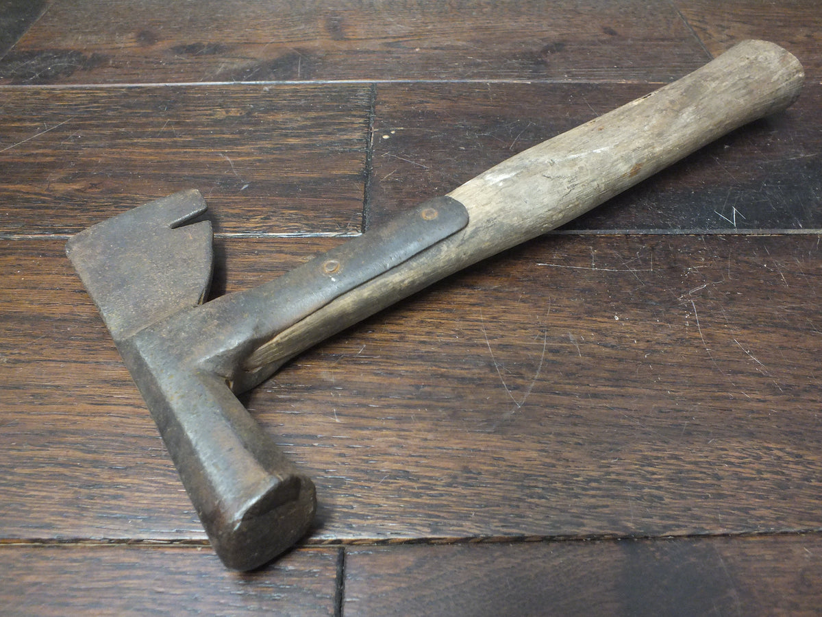 Lath Hammer. Octagonal Head. Strapped. vgc. 46525 The Vintage Tool