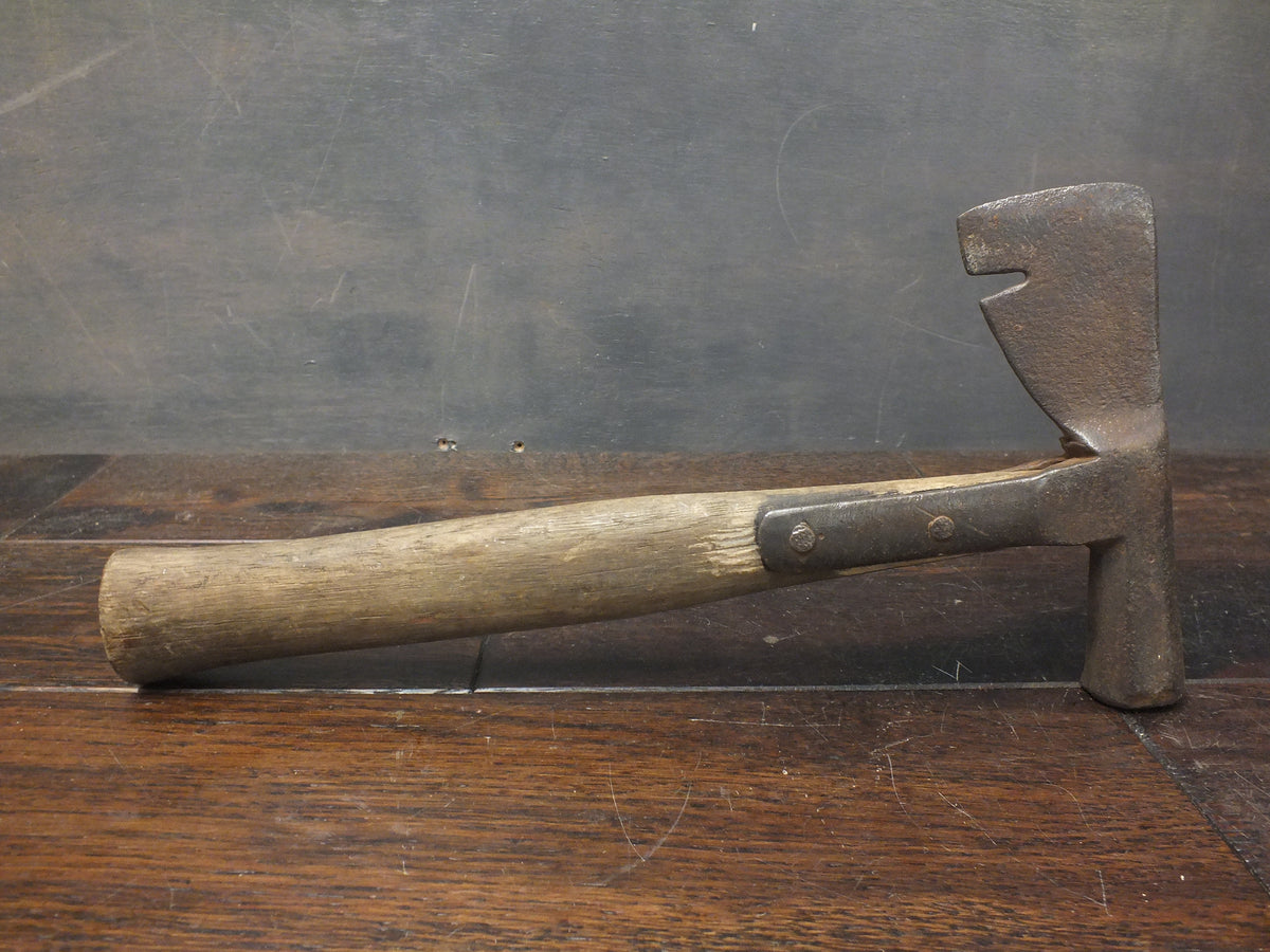 Lath Hammer. Octagonal Head. Strapped. vgc. 46525 The Vintage Tool