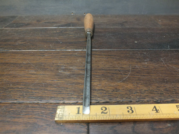 Stormont. 7 sweep, 1/4" in cannel patternmaker's gouge. 46592