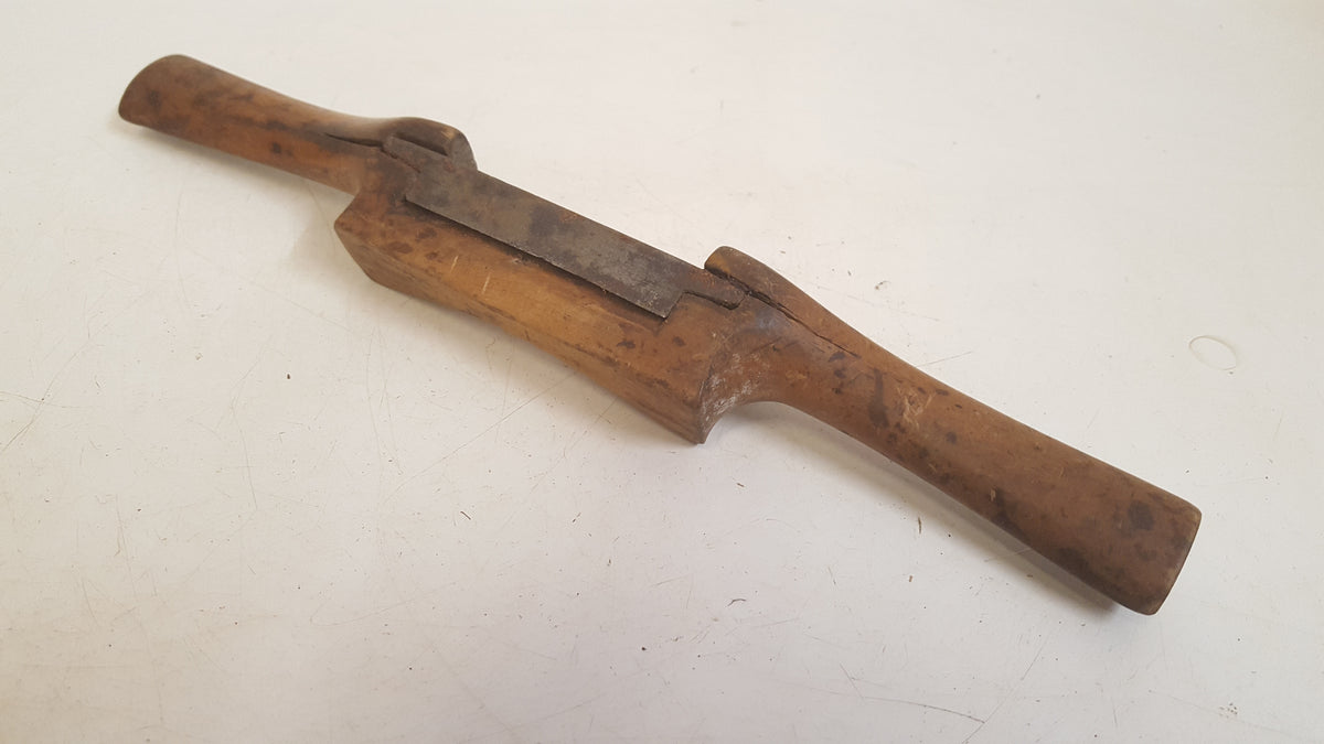 11 1/2 Vintage Wooden Spokeshave w 1 3/4 Blade 42940 – The Vintage Tool  Shop, The Old Dairy, Carters Barn Farm, Piddlehinton, Dorchester DT2 7TH
