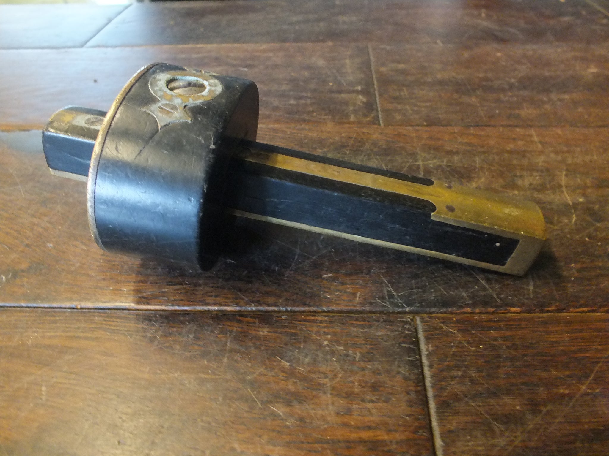 Mortise gauge. Ebony and brass. Good working order. Beautiful instrument. 46323