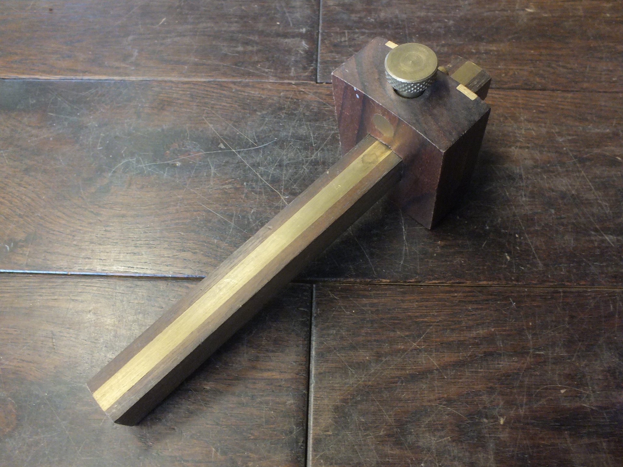 Marking Gauge. Axminster Tools. Rosewood & brass. Good cutter and free moving. 46328