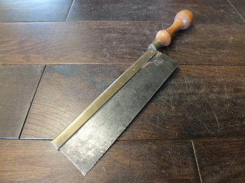 Gents Saw. 15tpi. Brass Back. Straight blade, good weight and lovely boxwood handle. 46319