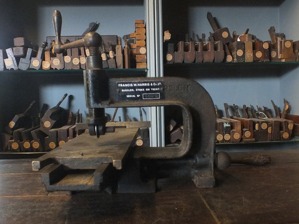 Francis w Harris & Co of Stoke on Trent vintage Tile Cutter 46339