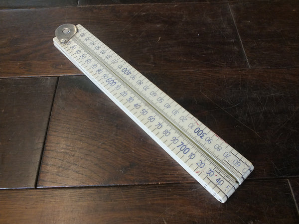 Marples 1 metre plastic folding rule. Metric measurements throughout. 46377
