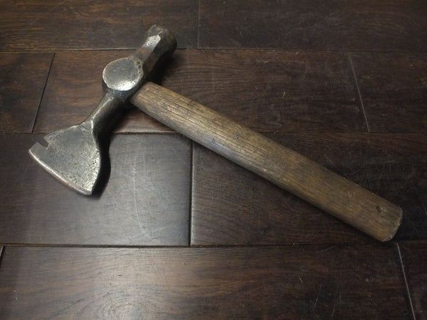 Scaffolders Hammer. 3lb. Cornelius Whitehouse & Sons with solid head to handle. 46355