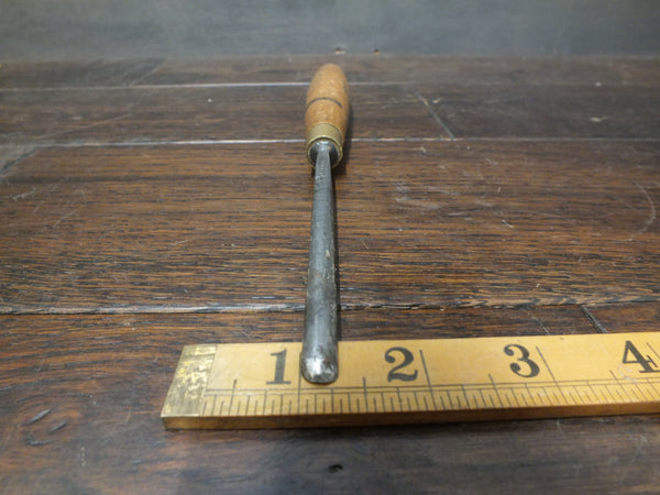Addis carving gouge, 1/42 6 sweep. vgc. 46582
