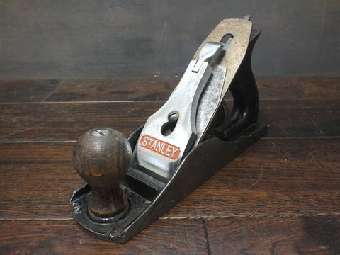 Stanley No 4 plane. Rosewood handle. Good condition. 46604