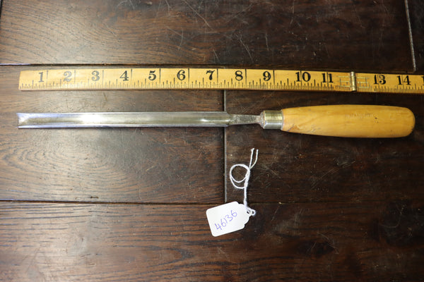 Patternmaker's incannel gouge. Boxwood handle. 1/2" 8 sweep. 46136