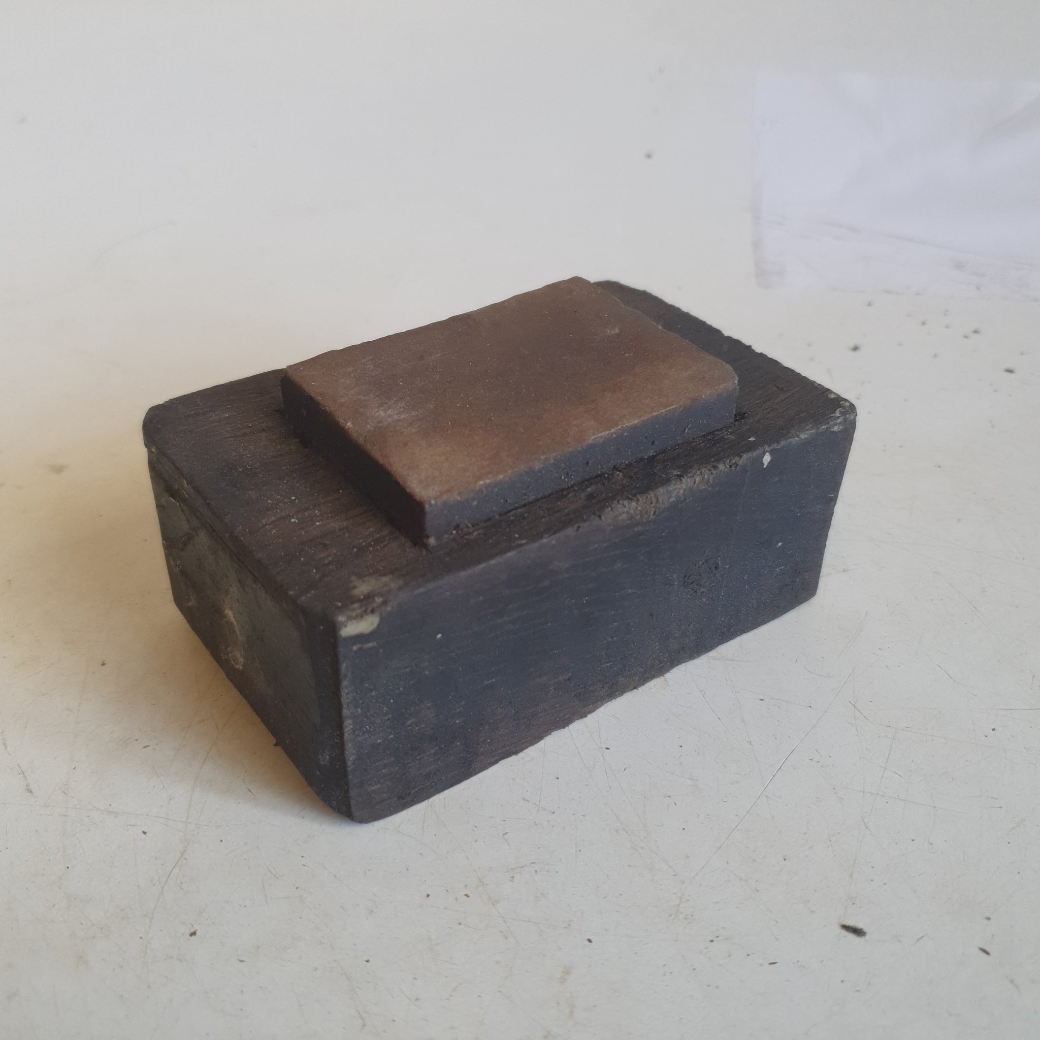 2 3/4" x 1 7/8" Vintage Washita Oil Stone in Wood 43541