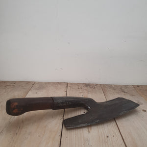 Small Gorgeous Antique Coopers Doloire Side Axe 45845
