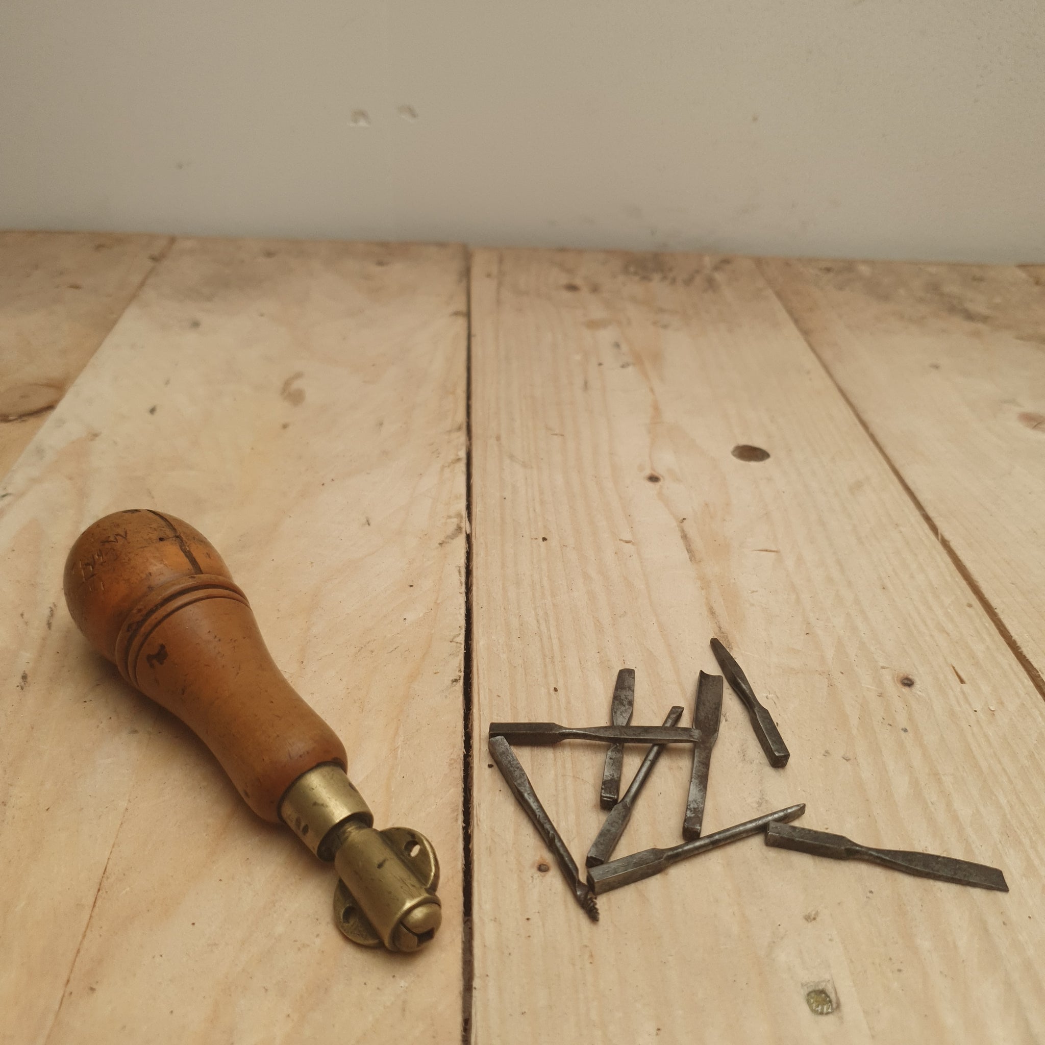 Boxwood & Brass Vintage Multitool w 5 Bits 45798