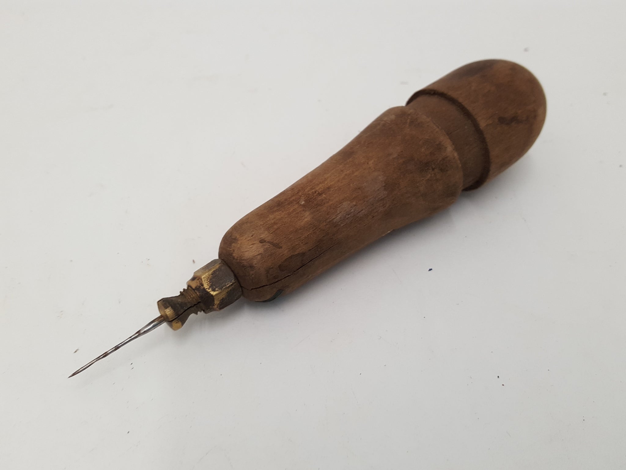 4 1/2" Vintage Leather Working Awl 29070