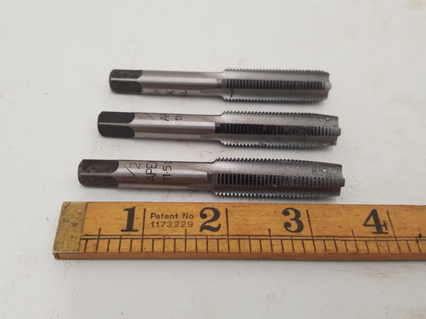 Set of 3 Carbon Steel Cut Thread Taps in Plastic Case 29927