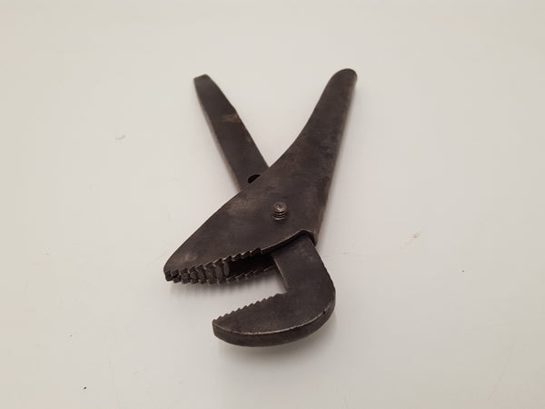 7 1/2" Vintage Footprint Wrench 30282