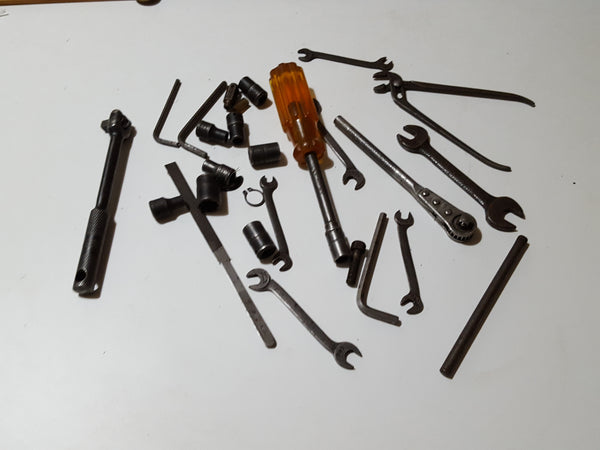 Mixed Lot of Small Engineers Tools in Tin 33477