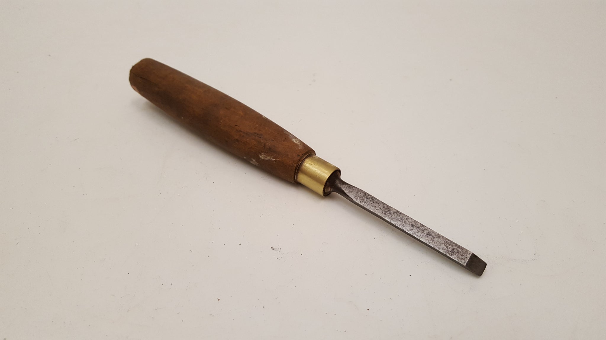 1/4" Vintage Chisel w Brass Ferrule 34423