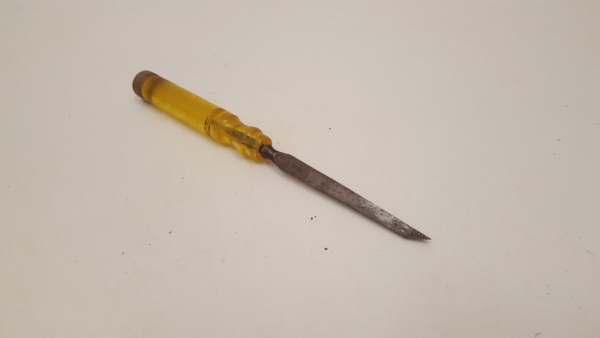c 1/8" Stormont Chisel w Plastic Handle 36935