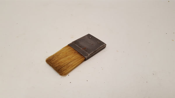 Small 1 1/2" Vintage Brush 37377