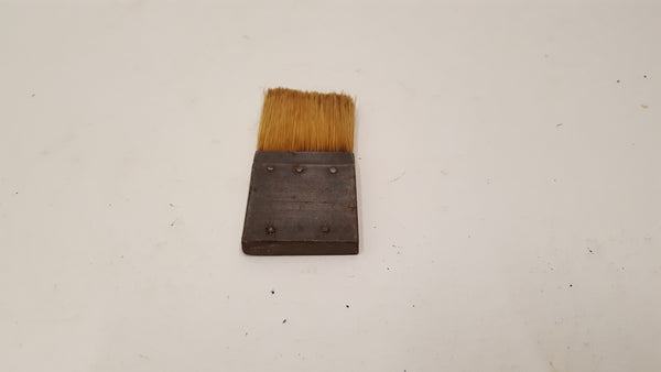 Small 1 1/2" Vintage Brush 37377