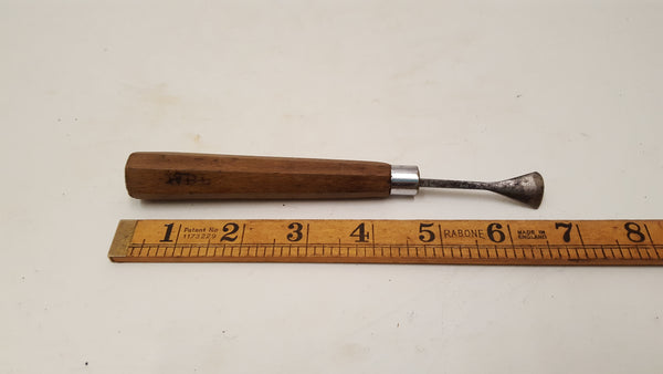 5/8" Vintage Fishtail Gouge w #5 Sweep Cracked Handle 37552