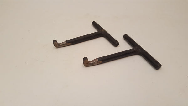 Pair of 4 1/2" Vintage Man Hole Lifting Tools 38227