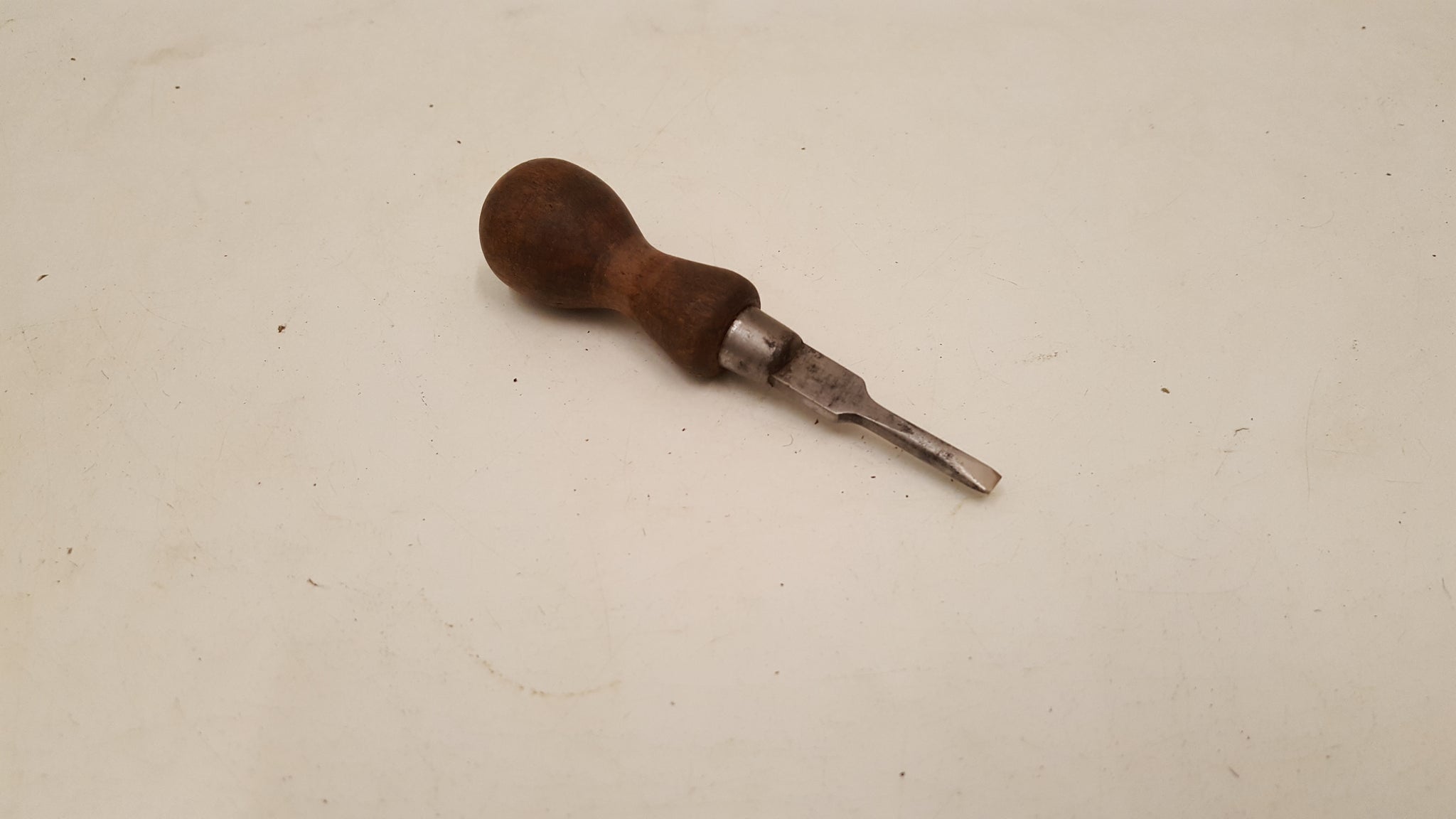 Small 4 1/2" Vintage Turnscrew / Screwdriver 38934