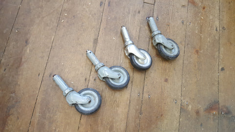 Bundle of 4 Vintage Casters 25811