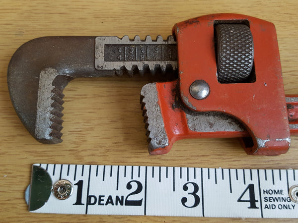 Small 9" Sitco Pipe Wrench 31646