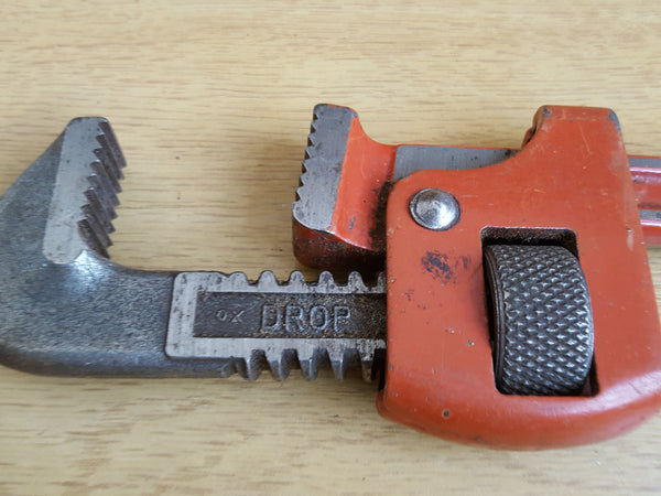 Small 9" Sitco Pipe Wrench 31646