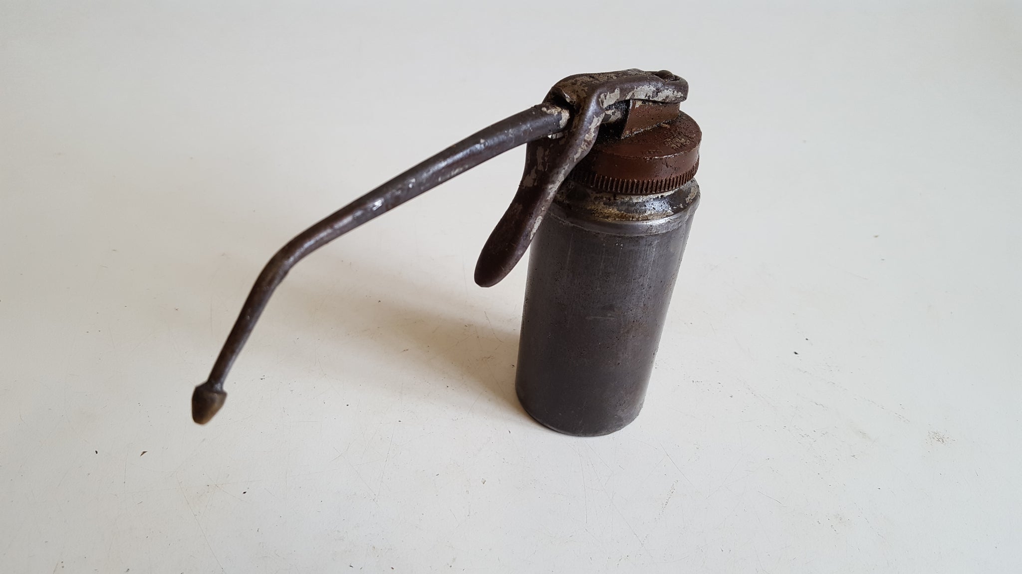 Small 5" Vintage Oil Can 39511