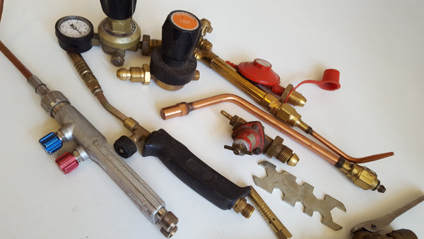 Mixed Lot of Cutting Torches, Oxy Acetylene Gauges etc 40279