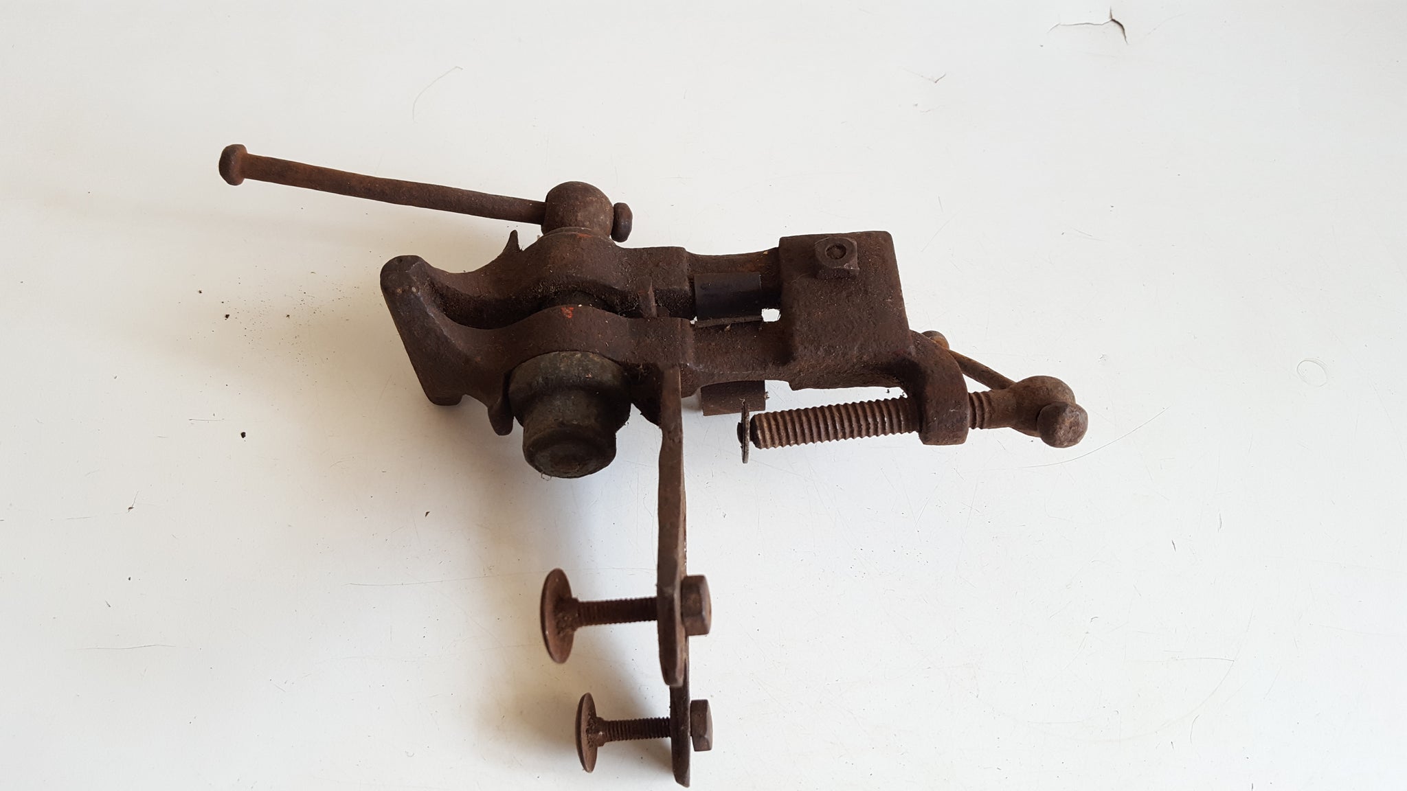 Small Unusual Vintage Bench Mount Vice w 2 1/2" Jaws 41266