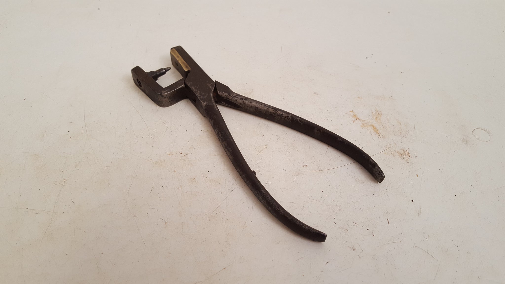 7 1/2" Vintage Leather Workers Hole Punch 42332